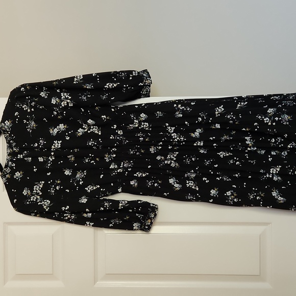 Mid Length Dress - Picture 5 of 6